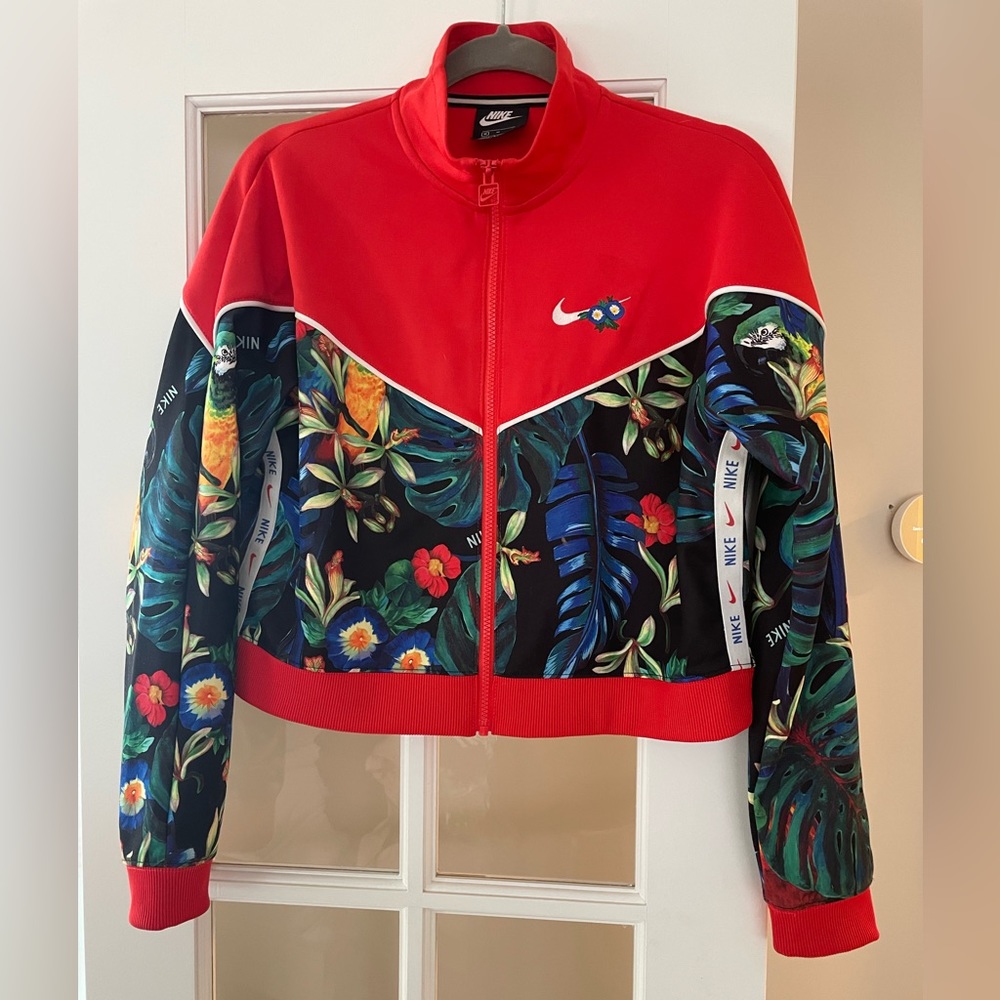 Nike Cropped “Ultra Femme Floral” Jacket